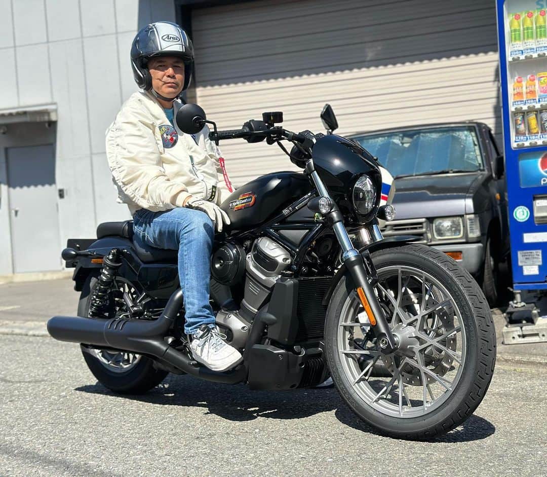 織戸学のインスタグラム：「天気良い バイク日和  @harleydavidsonjapan  @alpha_industries_japan」