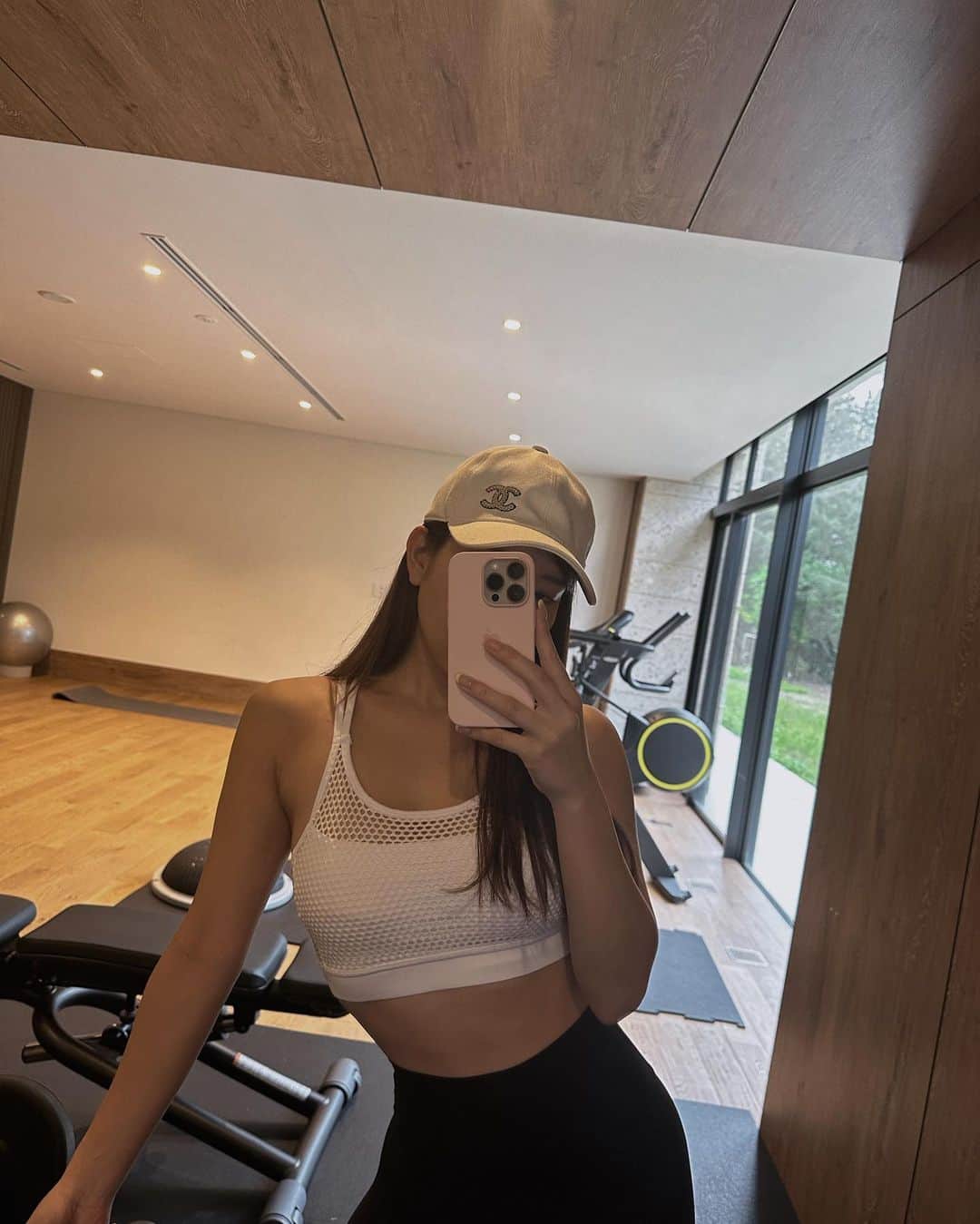 COCOさんのインスタグラム写真 - (COCOInstagram)「okinawa trip the last day morning🩶  #workout #gym #training #okinaw #yoga」4月19日 10時06分 - coco_coco000