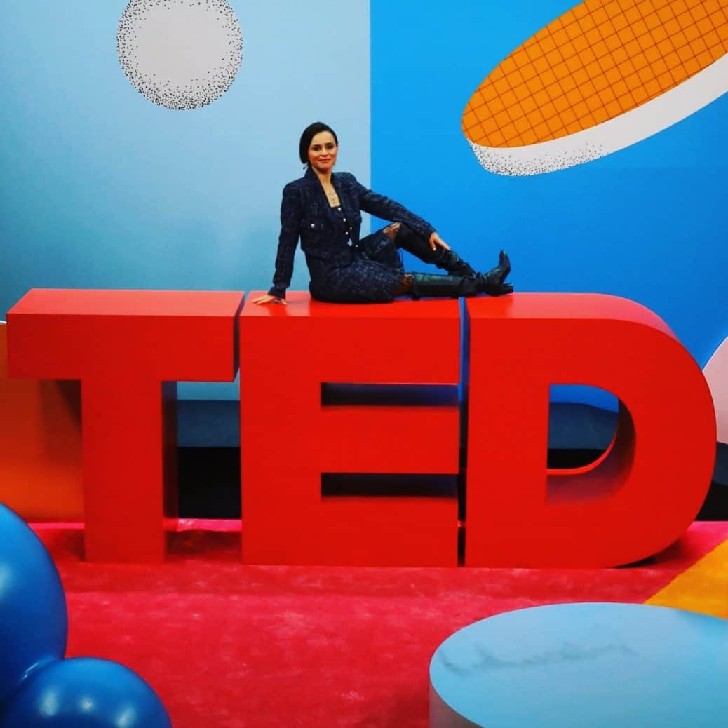 サーシャ・コーエンさんのインスタグラム写真 - (サーシャ・コーエンInstagram)「👋🏻 from #TED2023 ♥️」4月19日 10時10分 - sashacohennyc