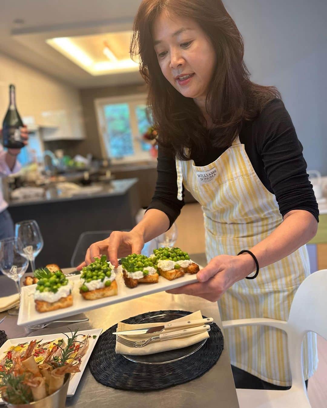 リー・ウネ・ヨンさんのインスタグラム写真 - (リー・ウネ・ヨンInstagram)「하명돌요리사님👩‍🍳 @cheese_romance_devi  집으로 초대해 맛나고 행복한 음식들 그리고 유쾌한 추억 만들어 줘서 고마웠오~!」4月19日 10時19分 - leehaeyoung1730