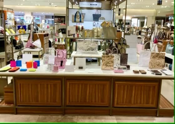 mukuのインスタグラム：「西宮阪急muku+CRÈME POP UP STORE本日オープンしました」