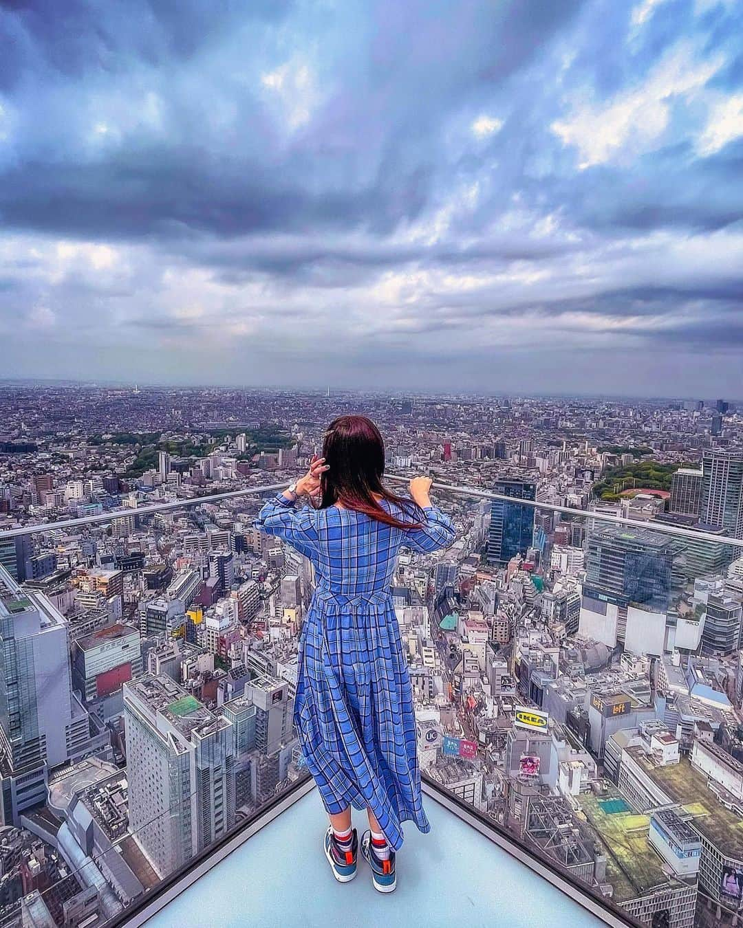 atmmyさんのインスタグラム写真 - (atmmyInstagram)「昨日の渋谷スカイ！  #渋谷スカイ #shibuyasky #展望台  #facetasm #cloudy #windy #昨日の空」4月19日 10時51分 - atmmy