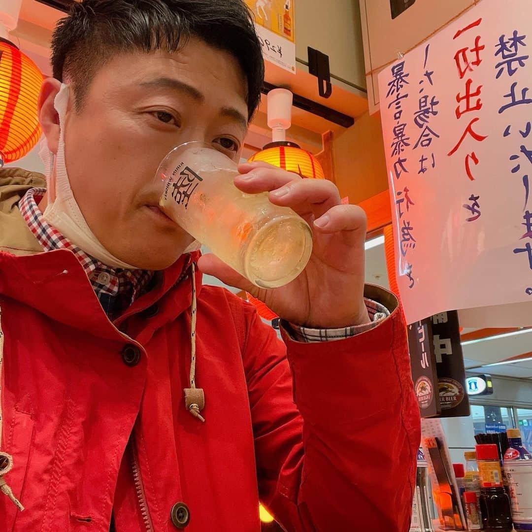 やのぱん（矢野ひろし）さんのインスタグラム写真 - (やのぱん（矢野ひろし）Instagram)「立ち飲み、、、オアシスだわ♪ サクッと行けるのが、良いんすよ♪ あと、お値段ですよね*\(^o^)/* はい、 とっても気持ちいいんです♪ #立ち飲み　#ひとりのみ　#ウイスキー #大阪」4月19日 21時55分 - yanopan1103