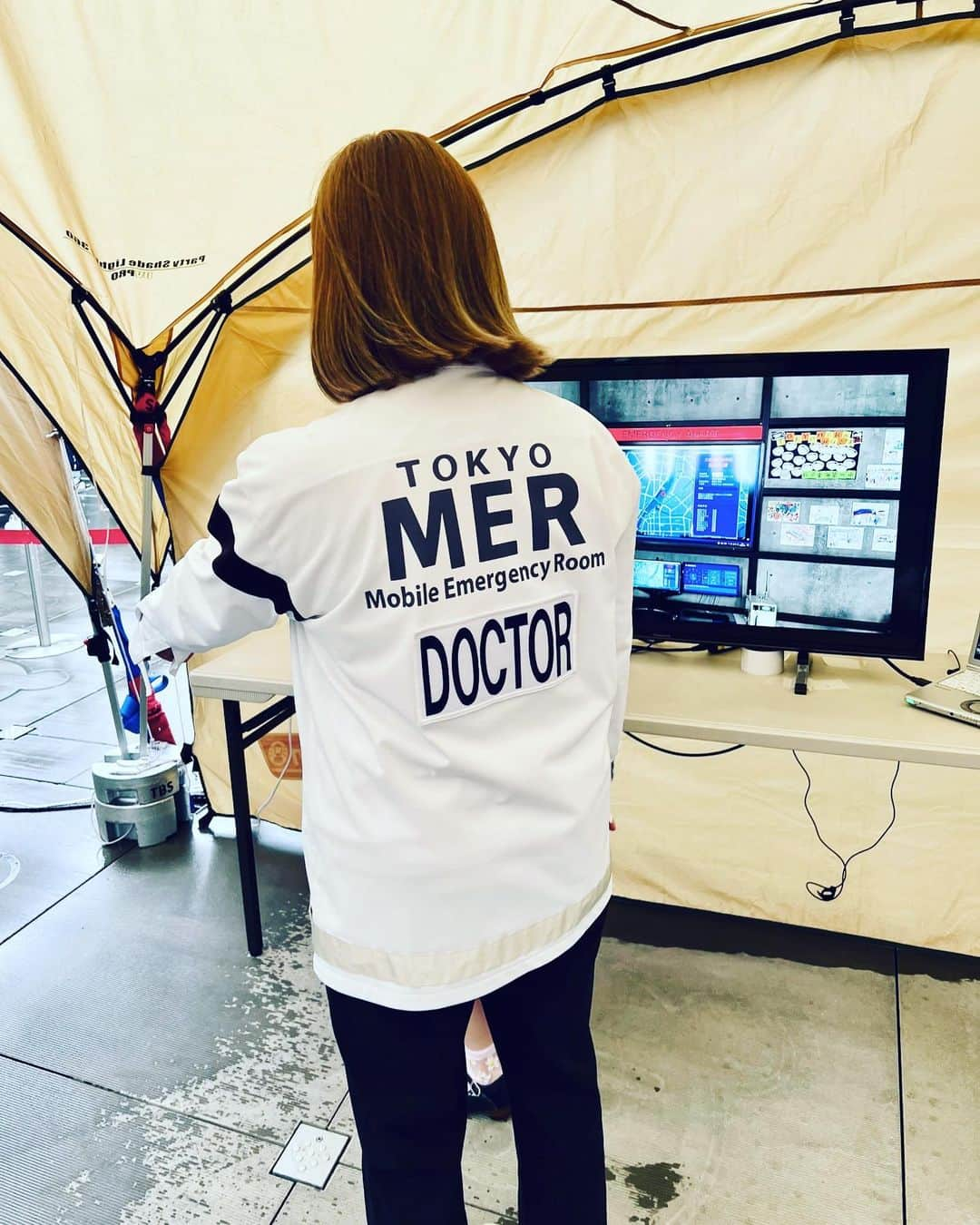 木村真野・紗野さんのインスタグラム写真 - (木村真野・紗野Instagram)「大好きなTOKYO MER🚑の制服とＴＯ１✨🙌🏻😁😁@TBS @tokyo_mer_tbs  #tokyomer」4月19日 20時29分 - mayasaya_kimura