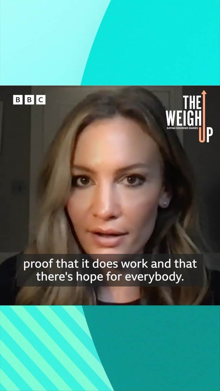 Anna Sacconeのインスタグラム：「“It will equal a lifetime of freedom.”   YouTuber @annasaccone wants to give hope to people who are struggling with an eating disorder.   She was speaking to The Weigh Up presenter Molly Smith about how it felt to accept her body when recovering from bulimia.   Listen on @bbcsounds #BBCWU」