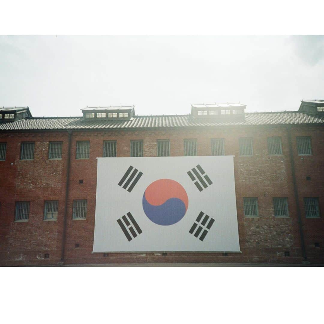 のインスタグラム：「cx-2로 찍은 서대문형무소 😌🙏🇰🇷🇰🇷🇰🇷 #노보정노필터」