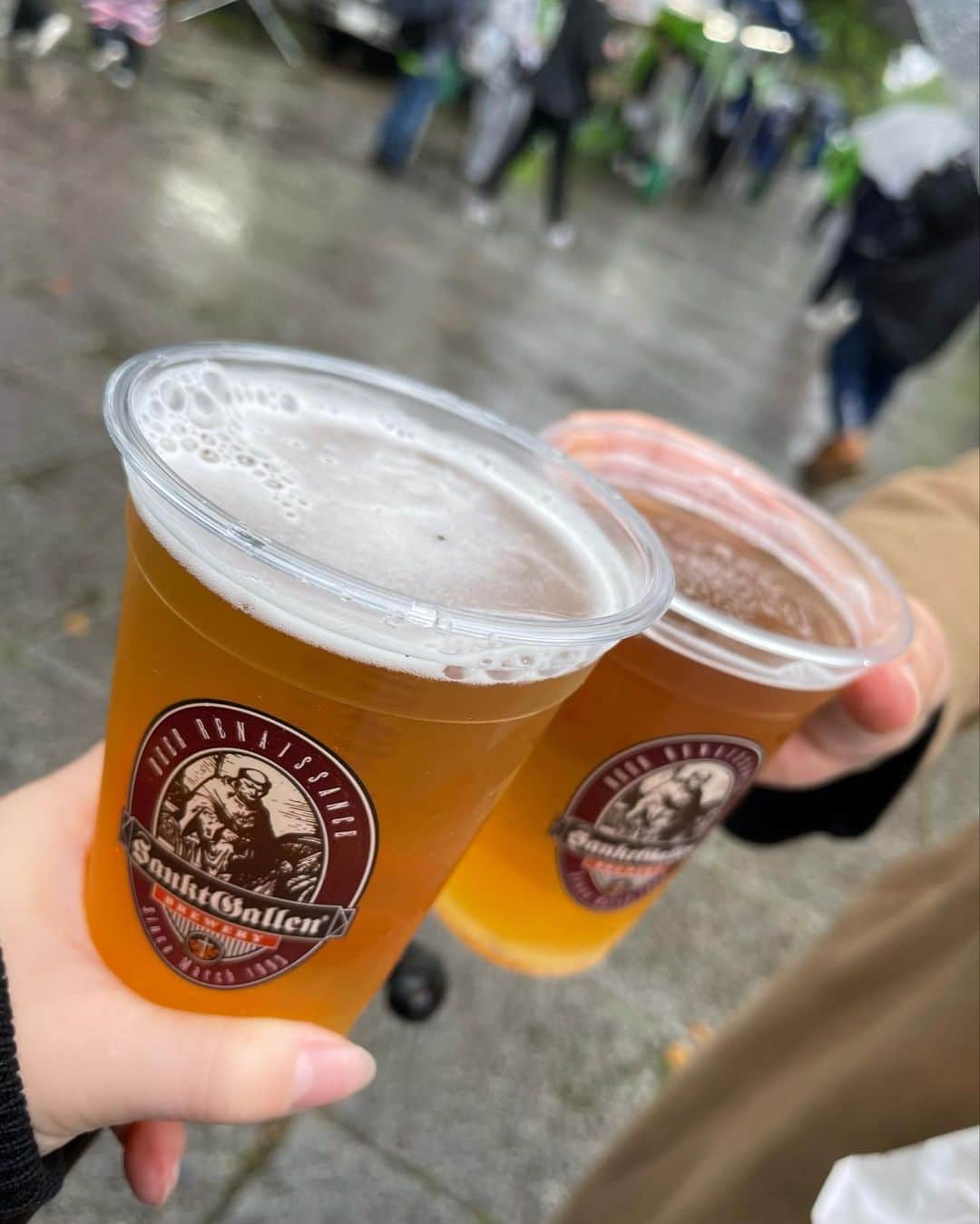 峰麻美のインスタグラム：「🍻  #beerstagram #ilovebeer #sanktgallen #beerlovers #beerbeerbeer #beertime #bellmare #fmarinos #居酒屋すたじあむ平塚店」