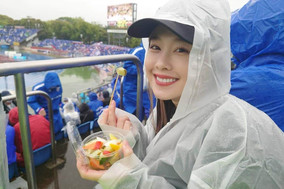 峰麻美のインスタグラム：「雨で酸味が弱まったピクルス🥒  #soccer #football #jleague #j1 #bellmare #fmarinos  #pickles #ピクルス好き #スタグル #居酒屋すたじあむ平塚店 #湘南ベルマーレ」