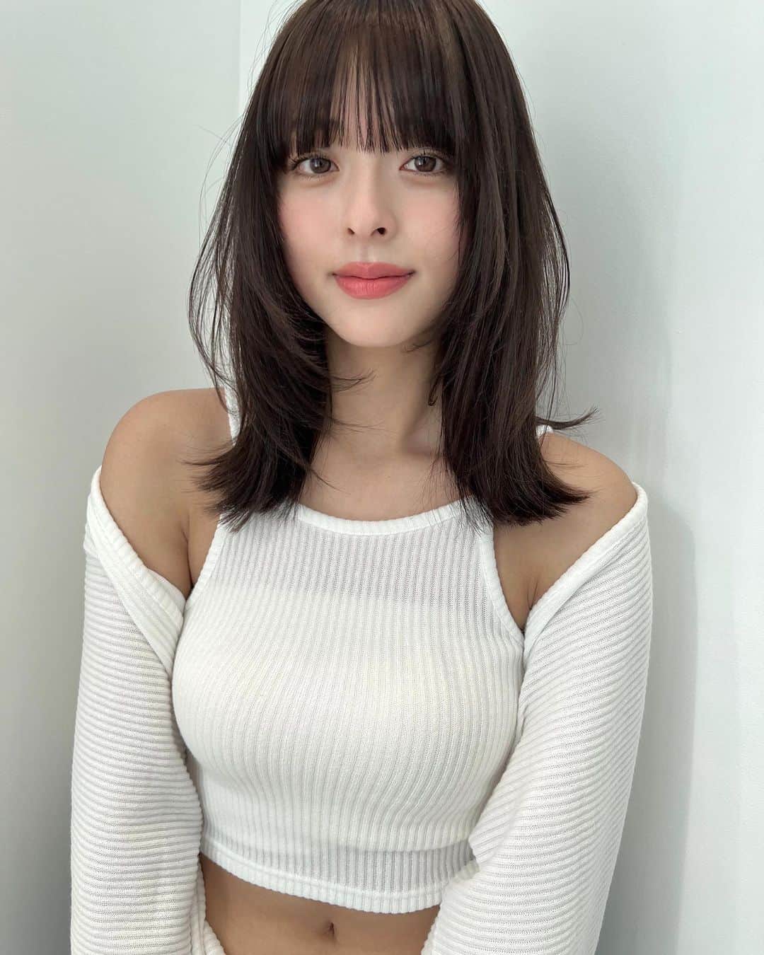 かおりのインスタグラム：「髪色をブラウン系にした〜🤎」