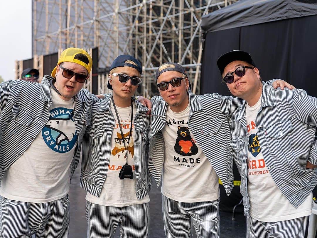 WISEさんのインスタグラム写真 - (WISEInstagram)「we're the #teriyakiboyz 🎤🎤🎤🎤shout out to #rollingloudthailand 🇹🇭Thnx for bringing us out🙏 ขอบคุณ 🙏 hope to be back soon✌️ #ローリングラウドタイ 気温も客も熱くて最高でした🔥超コップンカッ🙏🙏🙏」4月19日 21時23分 - wise_official