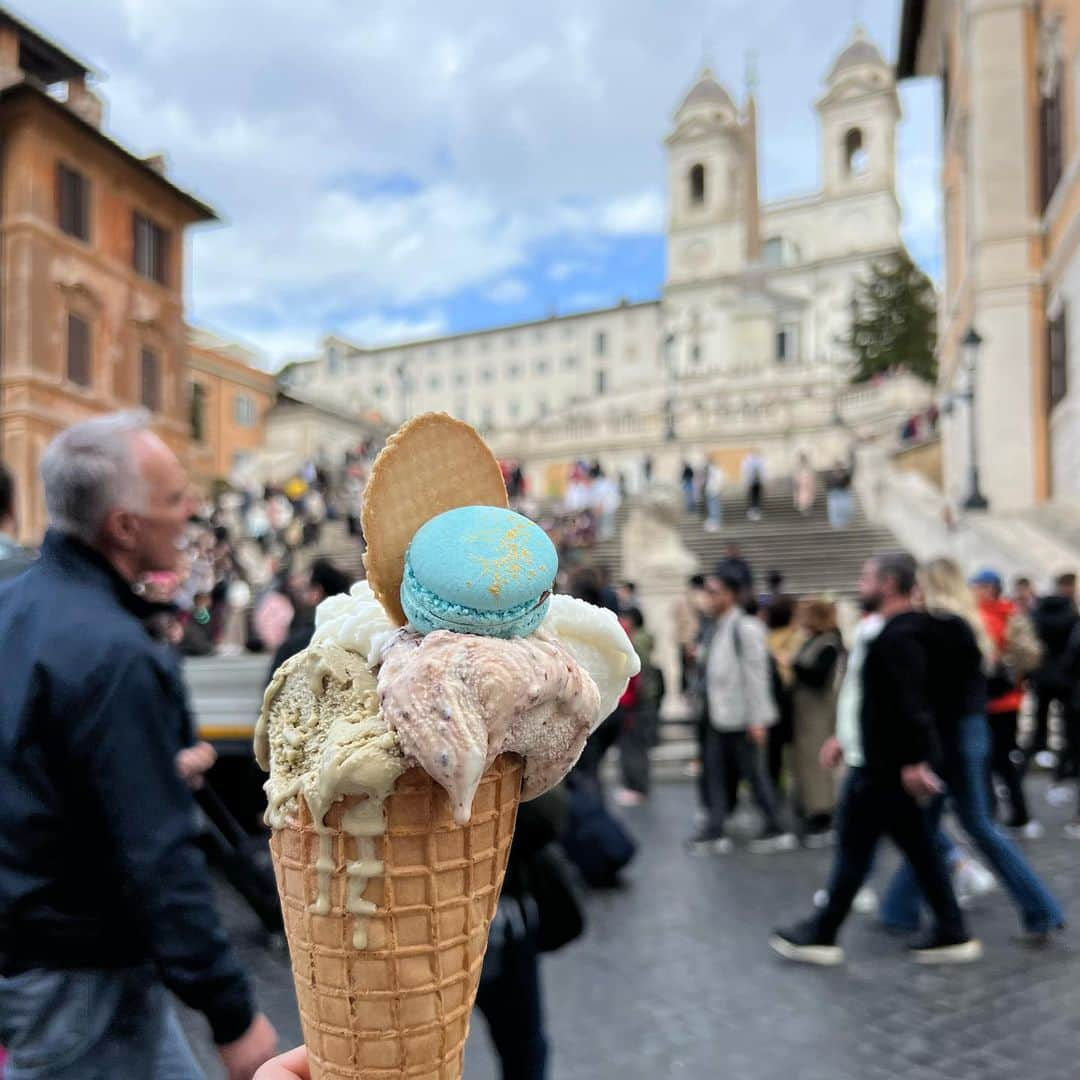 山尾梨奈さんのインスタグラム写真 - (山尾梨奈Instagram)「〻 Roma, Italia e Vaticano, marzo 2023  📽️🎞️👸🏻💕👗🛵🍦🤚⛲️⚔️🖼️🏎️🇻🇦」4月19日 21時26分 - yamarina_1210