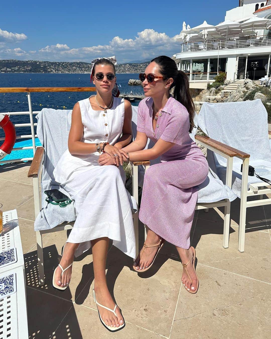 Marianna Hewittのインスタグラム：「shes a bride 👰‍♀️ can’t wait to celebrate you @sofiarichiegrainge」