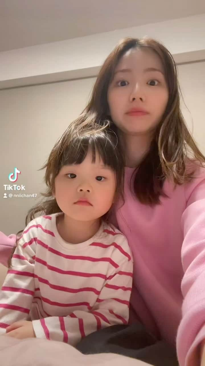 青山あみのインスタグラム：「親子で🫣💗🌷  #tiktok #機械音痴すぎて #わからないけど」