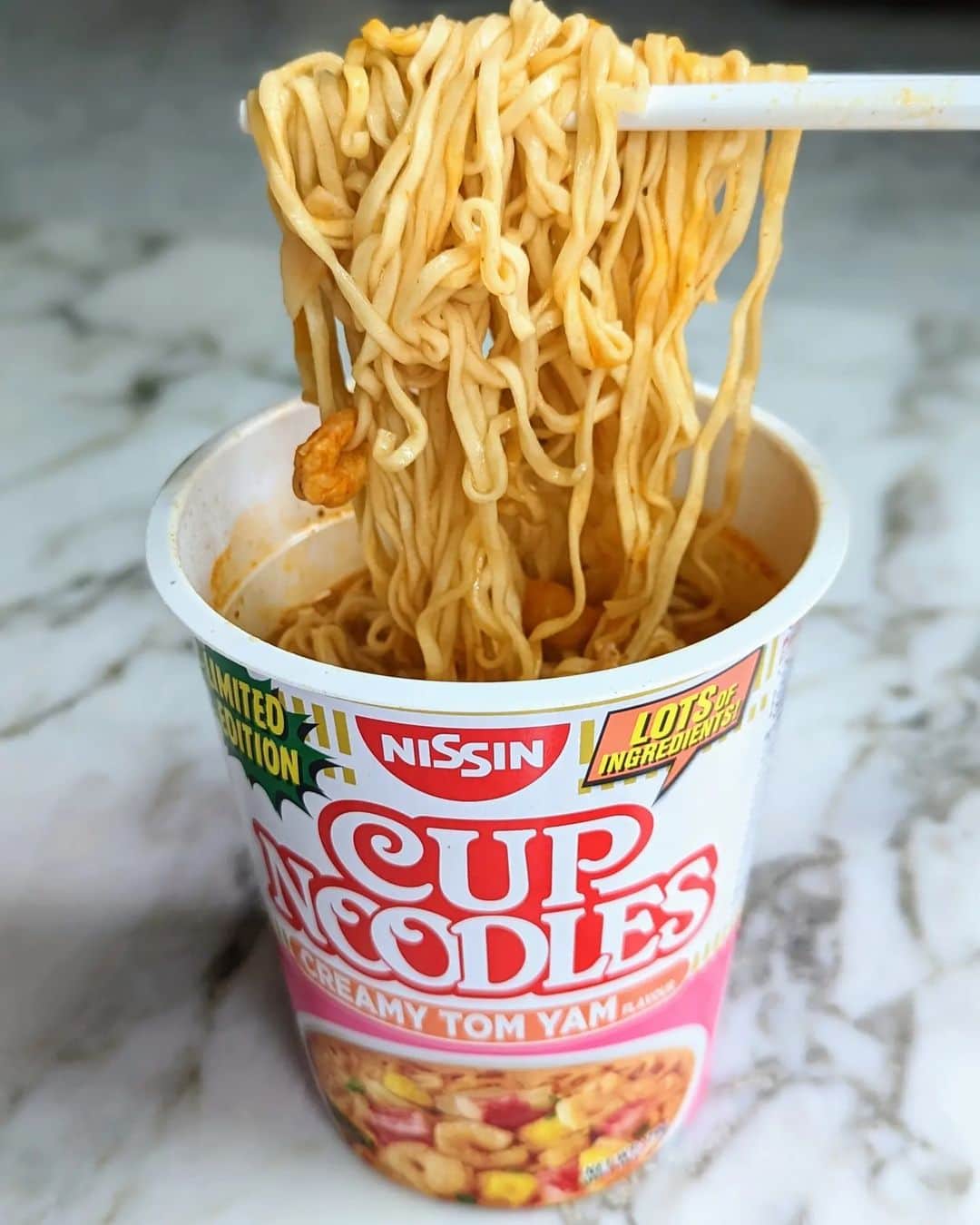 Li Tian の雑貨屋のインスタグラム：「Bring on the heat !!!🔥 @nissinfoodssingapore latest Creamy Tom Yum Flavor is not just creamier than it's regular tom yum seafood flavor, but also slightly sweeter and spicier! Shiok!   Available at all major supermarkets and online groceries platform   #nissin #singapore #sgfood #sgnoodles #instantnoodles #shiok #musttry #tomyum #thaifood #nissincupnoodles」