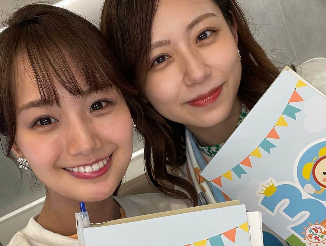 小山内鈴奈さんのインスタグラム写真 - (小山内鈴奈Instagram)「遅くなりましたが… 15日(日)、めざましテレビ30周年フェス横浜公演に先輩方と参加させていただきました🌷  個人的に初めてのめざましフェス…！  全てが思い出になりました。  ライブは配信もされるそうなので もう一回浸りたいと思います✨  最後の写真は、 影ナレをしている私を温かく（？？？）見守ってくださっている先輩方です🫣  #めざましテレビ #めざましテレビ30周年フェス」4月19日 13時48分 - reina_osanai