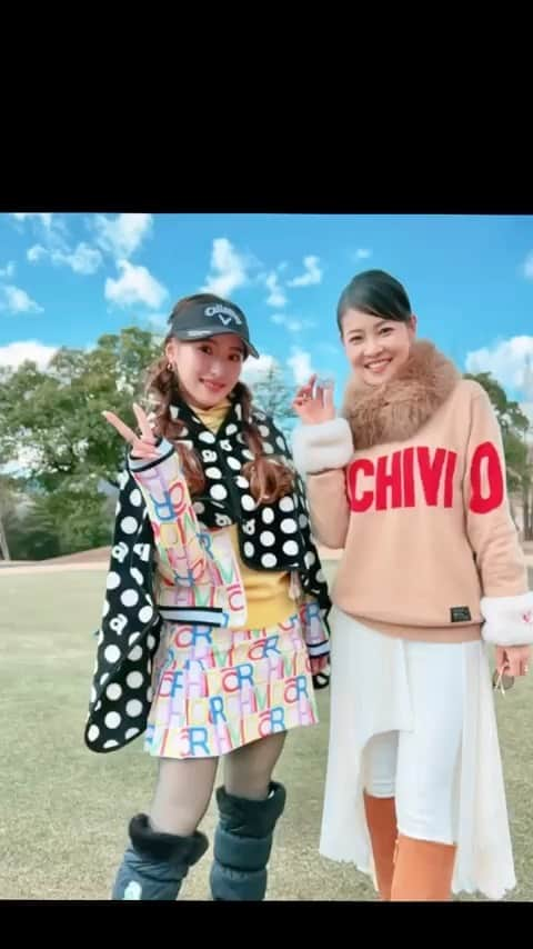 吉田玲奈のインスタグラム：「昨年末 ❥archivio cup  20 December 2022❥ 臼井麗香プロがゲストで ショートニアピン対決⛳️ 可愛くてフォームも美しい❣️ 表彰式の司会をさせて頂いたのですが、プロの技を観たくてコースへ❥ 私服でもヘビロテ愛用していた アルチビオのメンズカシミヤセーター❥ アルチビオ佐藤さんと、カメラマンのマナカさんとお揃いで着てみました♪ 楽しい1日をありがとうございました❥  臼井麗香プロからサイン入りボールもらったよ♡ 今年も活躍期待してます〜fight❥ みなさんのアルチビオコーデが可愛かったです💓 ありがとうございました☺︎  #アルチビオカップ #archivio #archiviocup2022 #golf #臼井麗香 プロ #臼井麗香プロ  #女子プロゴルファー  #可愛い #アルチビオコーデ #ゴルフ女子  #ゴルフウェア #ゴルフウエアコーデ #ゴルフコーデ #メンズセーター #カシミヤニット  #メンズウエア #ショート対決 #ニアピン #司会 #表彰式司会 #ゴルフカップ #reinagolf #2022冬 #過去pic」