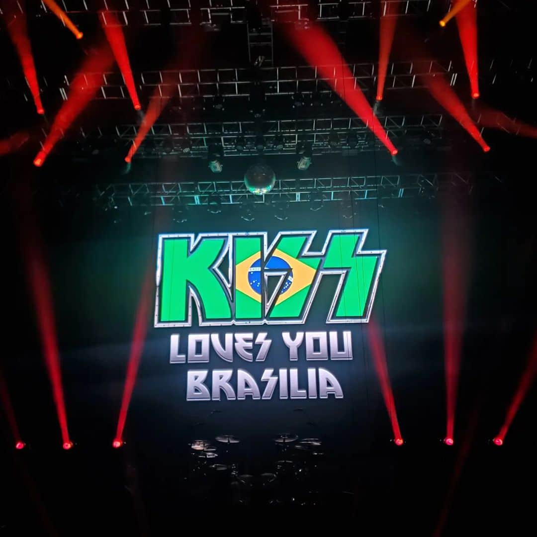 KISSさんのインスタグラム写真 - (KISSInstagram)「Thank you #Brasilia for a night to remember! We LOVE you!#EndOfTheRoadTour #Brazil」4月19日 14時27分 - kissonline