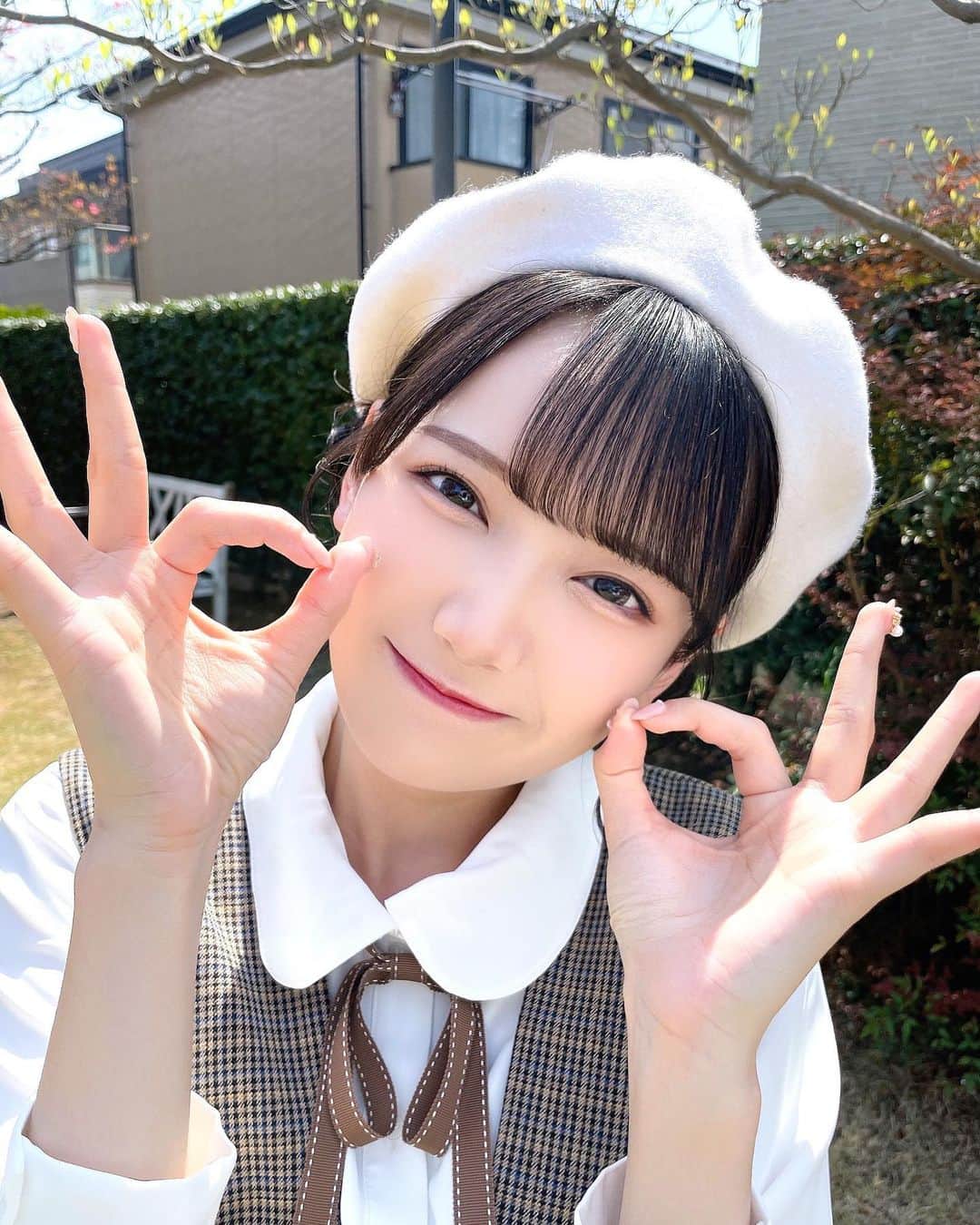 鈴木瞳美のインスタグラム：「❤︎  ≠ME 6th Single カップリング楽曲  ＂マシュマロフロート＂  MVが公開されました🤍🤎  みれいのセンター楽曲です💭  甘いね〜甘すぎる…！ 彼女感たまらんすぎる…！！  髪型はマシュマロだよ👶🏻」