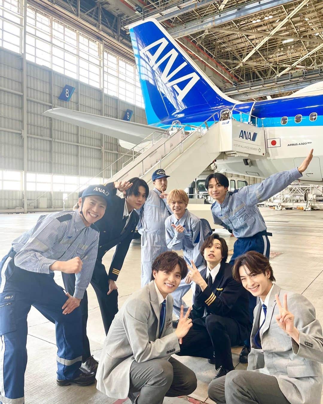 ANAのインスタグラム：「#ANA #FANTASTICS  Special Collaboration✨✈️ ANAの制服を着た動画やダンス動画は必見👀💖 @fantastics_fext @exile_sekai_official  @taiki_sato_official  @natsukisawamoto_official  @leiya_seguchi_official  @natsukihori_official  @keitokimura_official  @yuseiyagi_official  @sotanakajima_official   #世界 #佐藤大樹 #澤本夏輝 #瀬口黎弥 #堀夏喜 #木村慧人 #八木勇征  #中島颯太 #PANORAMAJET」