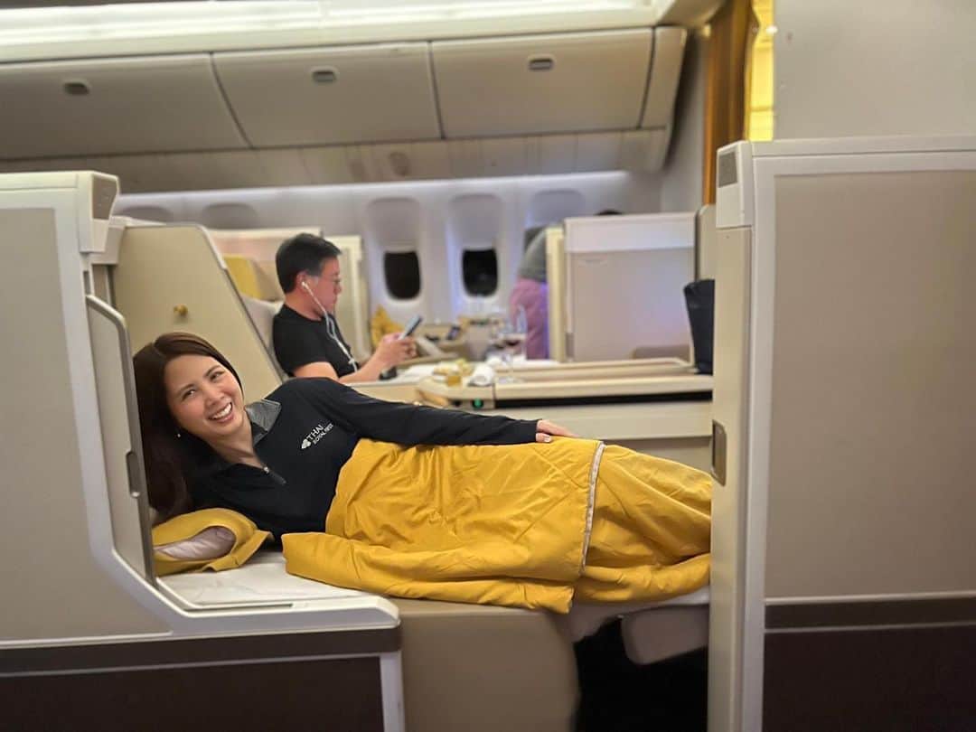 タイ航空のインスタグラム：「✈️ Grateful for our amazing passengers who soared with us to new heights! 🙌🏼 A big thank you to everyone who joined us on our flight to Narita. 🛫 Your support means the world to us! 🌍   Credit photo : paula_charm   #thaiairways #smoothassilk #tokyo #japan #ThankYou #PassengerLove #NaritaBound #flyinghigh」