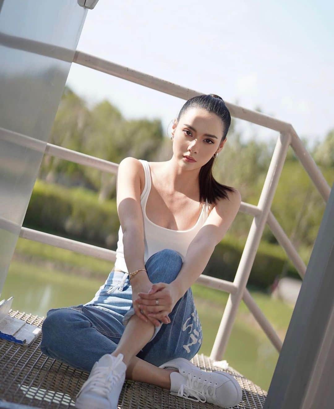 南鈴のインスタグラム：「🤍 #南鈴 #タイ女優 #thaiactress #タイモデル #thaimodel #タイ美人 #thaibeauty #ミスティーンタイランド #missteenthailand #missteenthailand2011」