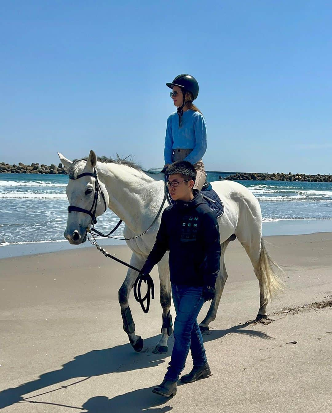 Rediscover Fukushimaのインスタグラム：「Fancy riding a horse along the beach in Japan? 🐎🌊☀️  You’ve probably seen images of samurai warriors riding horses, but nowadays it is rare to see horses anywhere in Japan. 🤔  Certain places, such as the Soma region in the coastal area of Fukushima, have continued the tradition of living alongside horses. 🐴  Today we were live on Facebook while horseback riding in Minamisoma City with Horse Value! You can watch our livestream on our Facebook profile. 🥰  Horse Value is a local business named after the healthy life values of living alongside horses. 🙌   They offer horseback riding experiences along the coast or through the forest for horseback riders of any level and experience!  Check out our stories for more information, and don’t hesitate to send us a message if you’re interested in trying this experience!  #visitfukushima #minamisoma #soma #horsebackriding #horses #japan #japantravel #japantrip #tohokutrip #tohoku #tohokutravel #japanese #japaneseculture #visitjapanjp #visitjapanus #visitjapanca #beautifuljapan #jrpasstohoku #fukushima #horsevalue #horseriding #horseridinginjapan #japanexperiences #japantours #fukushimatours #horsesinjapan #horsesofinstagram」