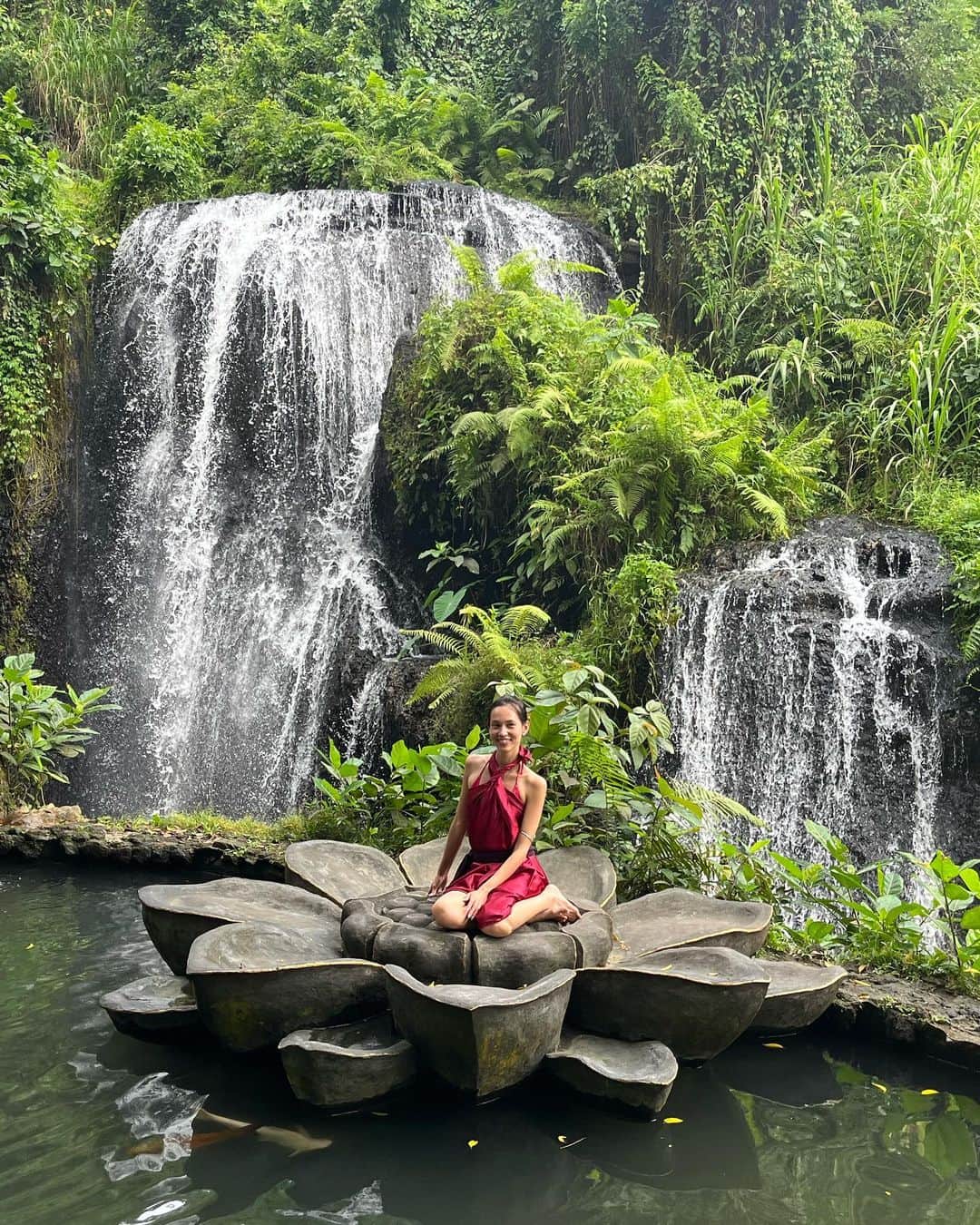 水原希子 のインスタグラム：「take me back to bali🪷*¨✼•.water templeஓீ͜ ۣۜ」