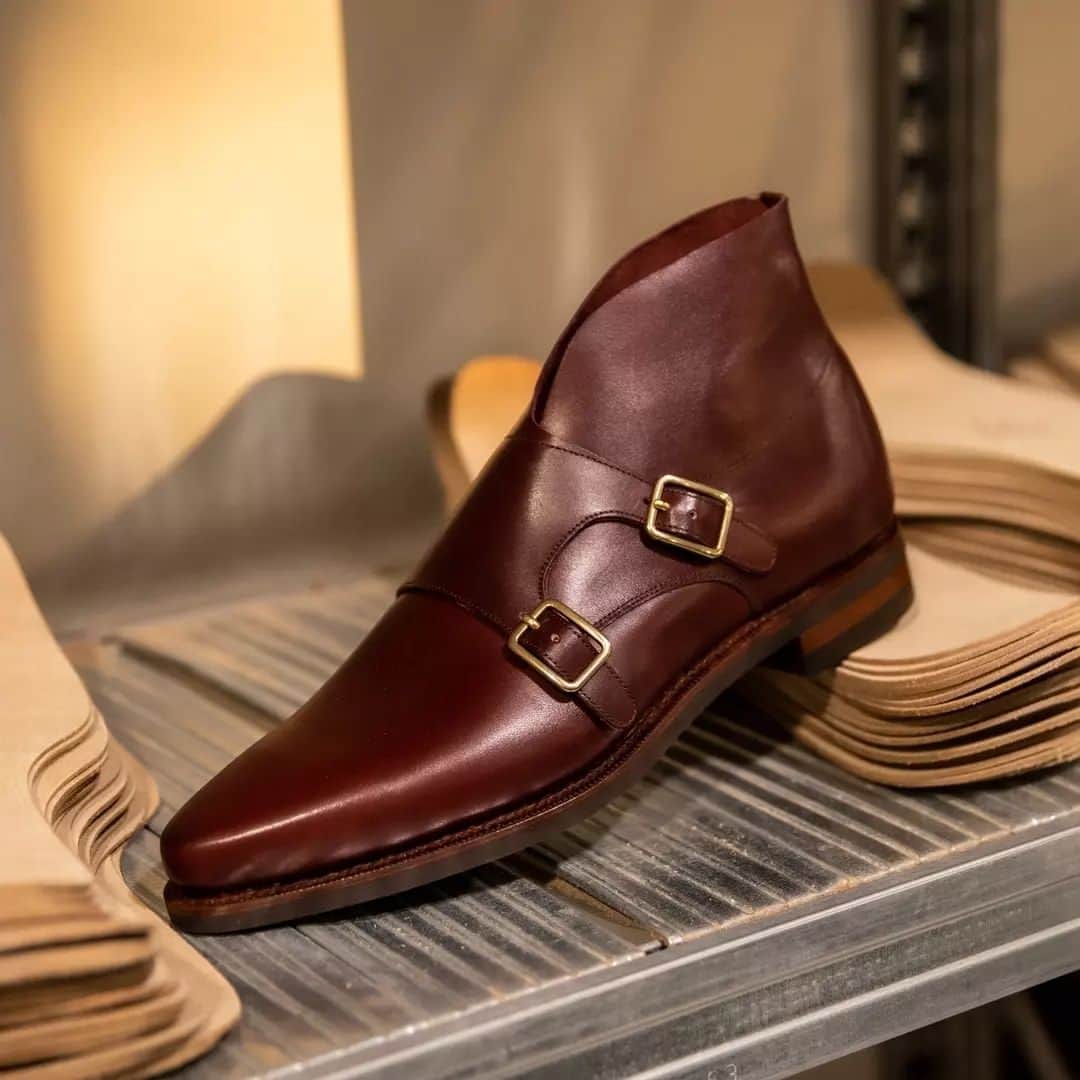 カルミナさんのインスタグラム写真 - (カルミナInstagram)「Last hours of custom weekend | Custom Chukka boots  Are you yet to customise your Carminas? Take advantage of the 20% discount this Custom Weekend, and experience customising your shoes in 3D.  #carmina #carminashoemaker  #customweekend #menstyle #カルミナ #menloafers #ootd #leathershoes #premiumshoes #artisan #dapper #handcrafted #luxuryfootwear #shoes #customshoes #ootdshoes #handmadeshoes #moccasin #moccasins #mensshoes #mensstyle #menstyle #custom #custommade #customshoe #personalizedshoes」4月19日 16時34分 - carminashoemaker