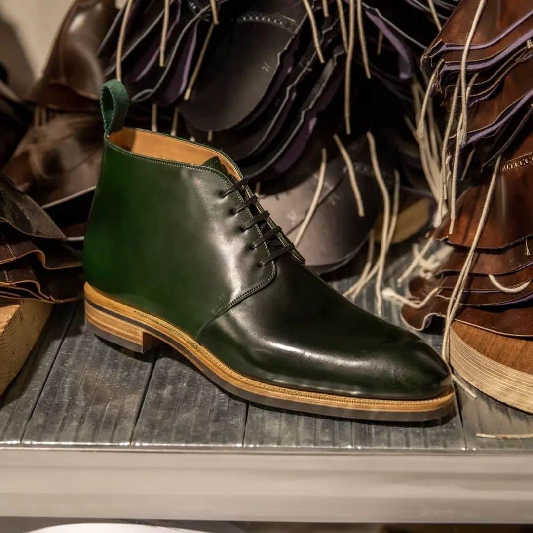 カルミナさんのインスタグラム写真 - (カルミナInstagram)「Last hours of custom weekend | Custom Chukka boots  Are you yet to customise your Carminas? Take advantage of the 20% discount this Custom Weekend, and experience customising your shoes in 3D.  #carmina #carminashoemaker  #customweekend #menstyle #カルミナ #menloafers #ootd #leathershoes #premiumshoes #artisan #dapper #handcrafted #luxuryfootwear #shoes #customshoes #ootdshoes #handmadeshoes #moccasin #moccasins #mensshoes #mensstyle #menstyle #custom #custommade #customshoe #personalizedshoes」4月19日 16時34分 - carminashoemaker