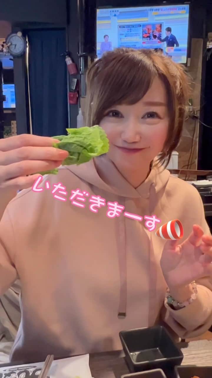 開高明日香のインスタグラム：「サムギョプサル、好き❤️ #サムギョプサル #韓国料理 #bts」