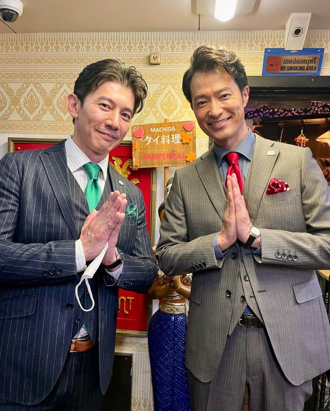 盛岡豊のインスタグラム：「#前川泰之 さんとは、お久し振りの共演でした♪ 『ゲキカラドウ2』第3話。 明日20日木曜、深夜24:30スタートです。 宜しくどーぞ！  #ゲキカラドウ2 #タイ料理 #赤と緑のエクスタシー」