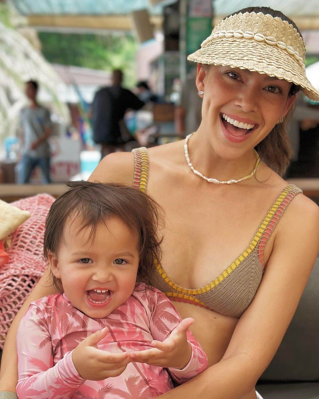 タヤ・ロジャースさんのインスタグラム写真 - (タヤ・ロジャースInstagram)「Beach babies 🏝️💕🌞」4月19日 17時43分 - tayastarling