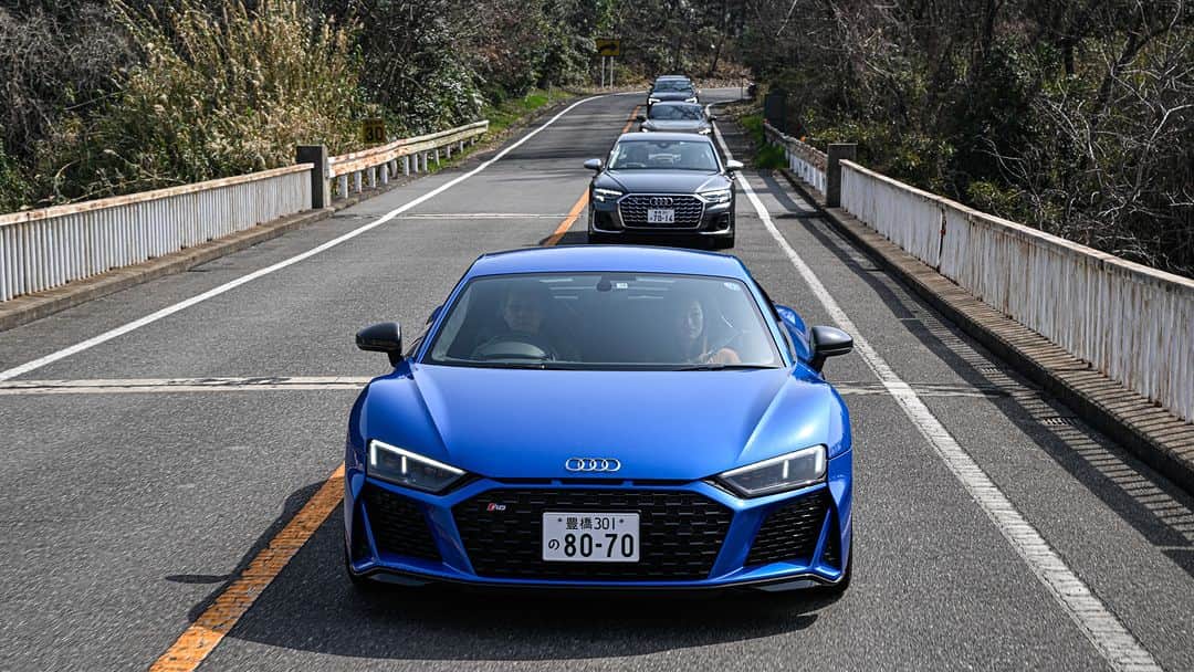 Audi Japan Sales / アウディジャパン販売さんのインスタグラム写真 - (Audi Japan Sales / アウディジャパン販売Instagram)「イベントレポート｜Audiが贈る極上の旅【Audi Grand Tour 2023 】  瀬戸内の景観をハイパフォーマンスモデルで走破する、 Audiが贈る極上の旅「Audi Grand Tour 2023」が開催されました。  2023年幕開けの舞台は風光明媚な瀬戸内。 S8/R8 Coupe/e-tron S/e-tron GT quattroの4台をご用意し、春の日差しが降り注ぐしまなみ海道を含む、瀬戸内海の多島美をお楽しみいただきました。  イベントの様子は、#AJSのオフィシャルサイトにて公開中です。ぜひご覧ください！  @audi.japan.sales  #Audi #sportback #s8r8coupe #etrons #etrongtquattro #AJS #myaudi #audistyle #car #carstagram #アウディ #ツーリング #レポート #ドライブ #車 #愛車 #外車 #ドイツ車 #車好き #車好きな人と繋がりたい #アウディ女子 #車好き男子 #瀬戸大橋 #azumisetoda #しまなみ海道」4月19日 18時00分 - audi.japan.sales