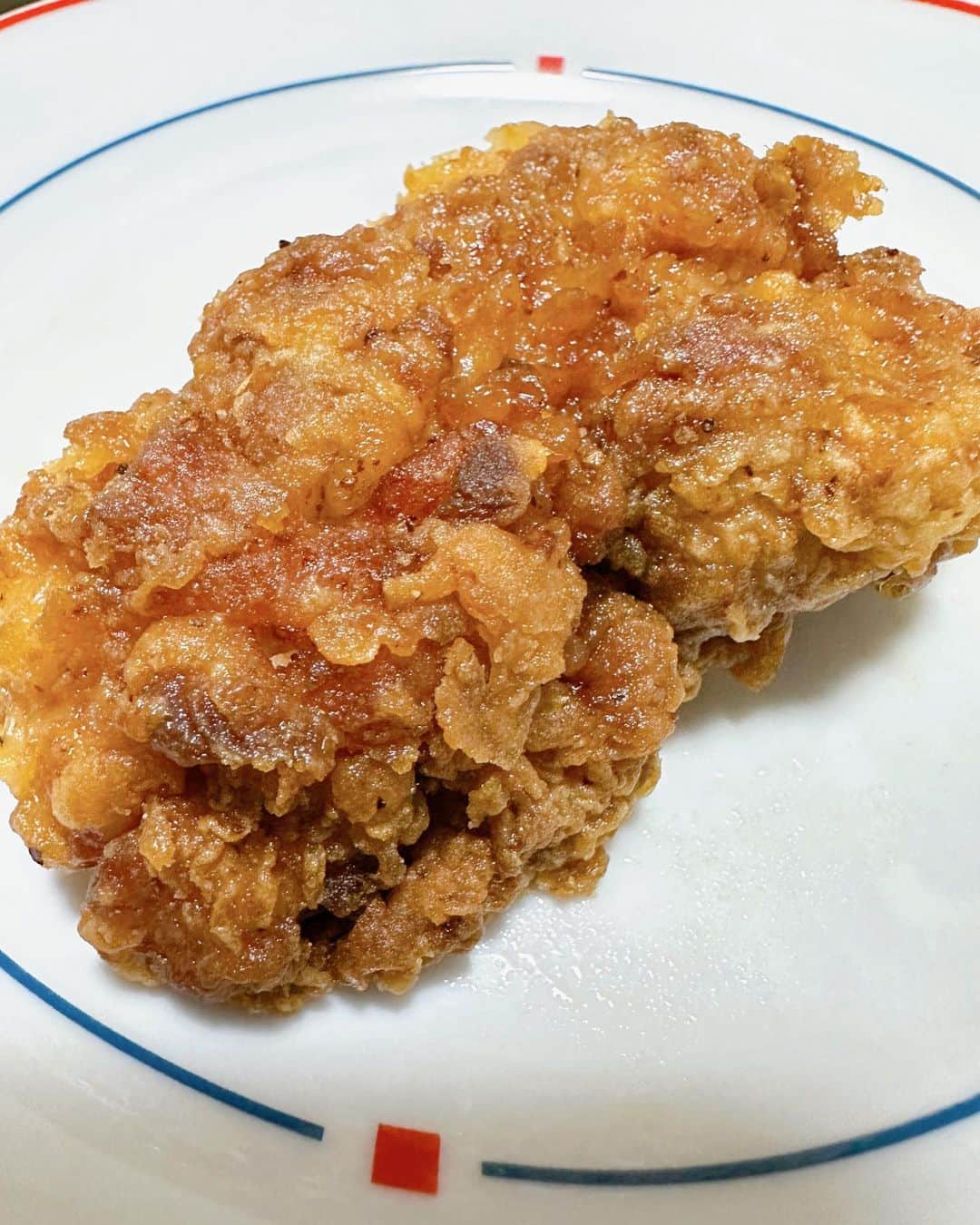 むらせさんのインスタグラム写真 - (むらせInstagram)「ジューシーチキンが、本当にジューシー😊🍗このシリーズのお肉が美味しくてたまらないのです^ ^  @slcreations_official  . #フライドチキン #鶏肉が好き #男の料理 #レンチンでジューシー笑 #slcreations #安心安全な食材  #お取り寄せ  #slcreationsのある暮らし」4月19日 18時07分 - murase_yuichi