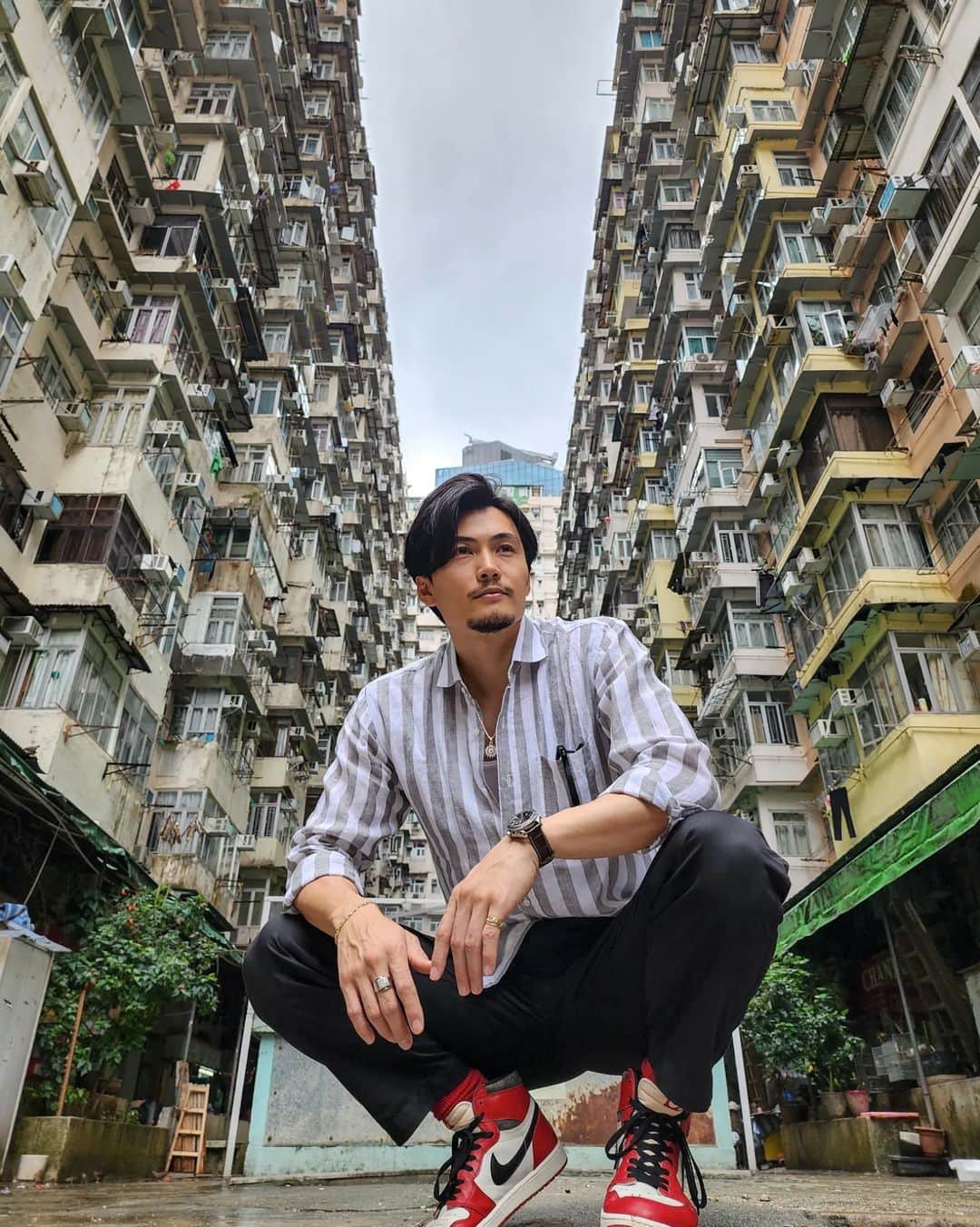 のインスタグラム：「HONGKONG🇭🇰🐦  #life #hongkong #monster #building #bird #香港 #海外生活 #芸能 #モデル #観光地」