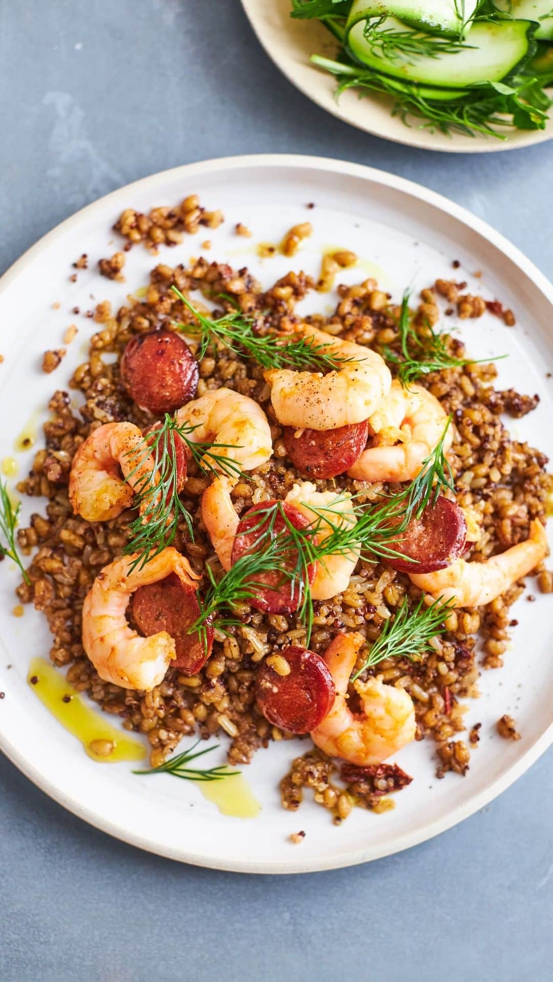 のインスタグラム：「A delicious lunch or dinner ready in just 5 minutes...!! And it's all thanks to my pouch of ready-cooked tomato and olive quinoa. Brilliant. I always make sure I have some of these in my cupboard for last minute, fuss-free meals like this. Available at your local supermarket, hit the link in my bio for the full recipe.  #AD」