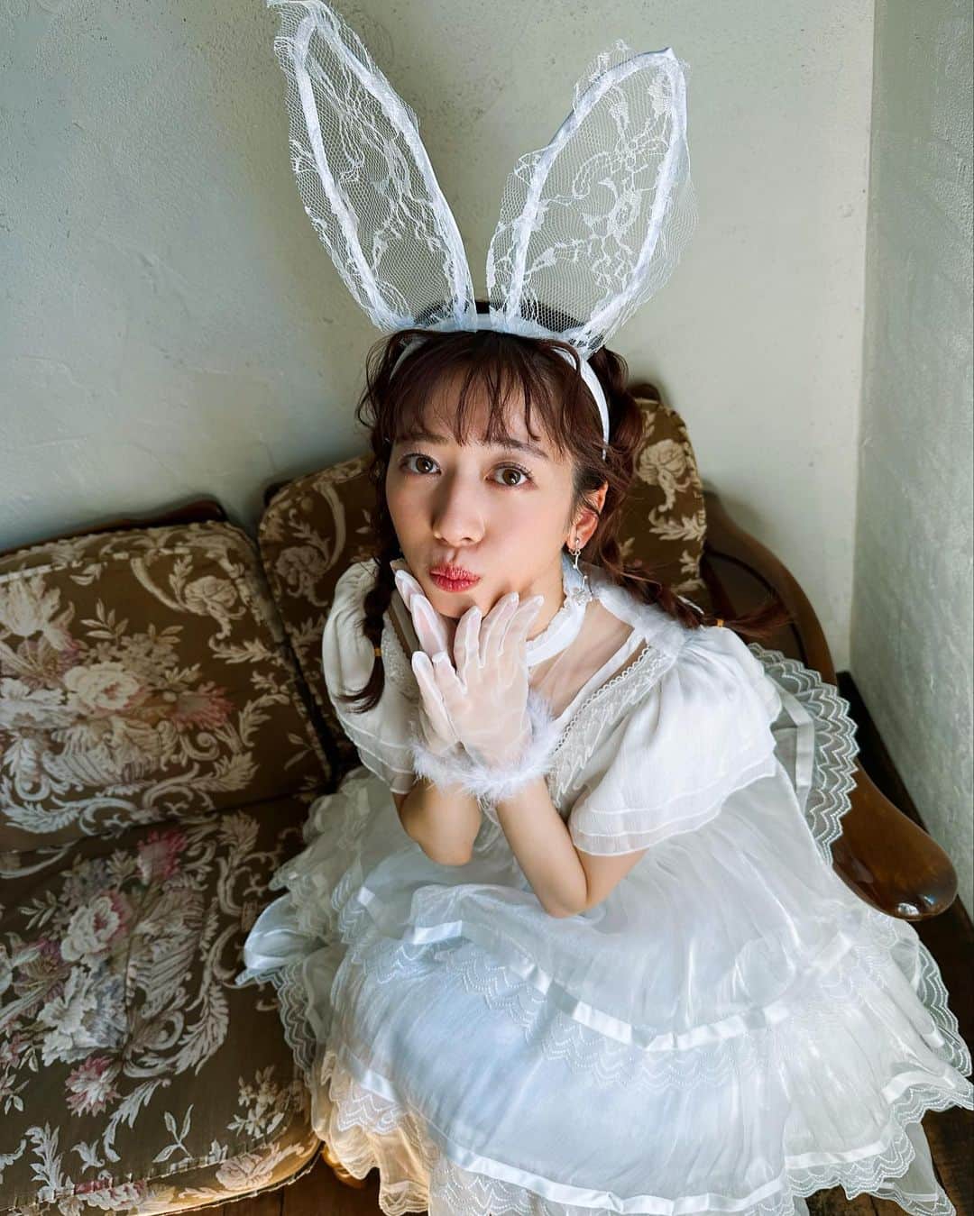 真山りかさんのインスタグラム写真 - (真山りかInstagram)「. ⁡ 田村ゆかりさんりすぺくとなので🐰❤︎ ⁡ #rabbit #Easter #🥚 ⁡ #まやまにあ ⁡ .」4月19日 18時45分 - ma_yama_official