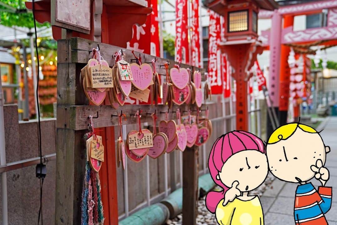 Osaka Bob（大阪観光局公式キャラクター）さんのインスタグラム写真 - (Osaka Bob（大阪観光局公式キャラクター）Instagram)「Ohatsutenjin Shrine is a sacred place for lovers ⛩ The heart-shaped ema tablets are nice to look at - or you could add your own!  恋人の聖地・お初天神⛩ハート型の絵馬は一見の価値あり！  —————————————————————  #maido #withOsakaBob #OSAKA #osakatrip #japan #nihon #OsakaJapan #大坂 #오사카 #大阪 #Оsака #Осака #โอซาก้า #大阪観光 #sightseeing#Osakatravel #Osakajepang #traveljepang」4月19日 19時00分 - maido_osaka_bob