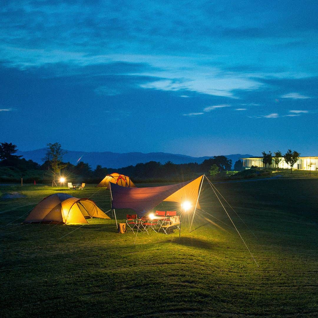 Snow Peakさんのインスタグラム写真 - (Snow PeakInstagram)「#春の野遊び  人生に、野遊びを。  . #NOASOBI embrace your nature  . #snowpeak #outdoor #camping #snowpeakheadquarters #스노우피크 #캠프 #スノーピーク #春キャンプ #アウトドア #野遊び #人生に野遊びを」4月19日 19時00分 - snowpeak_official