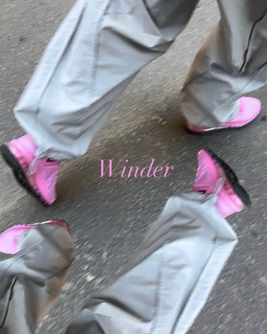 チ・ウンソンさんのインスタグラム写真 - (チ・ウンソンInstagram)「#winder 이번시즌 내 pick🎶 디테일 컬러 완죤 예뻐」4月19日 19時00分 - jay2ssung