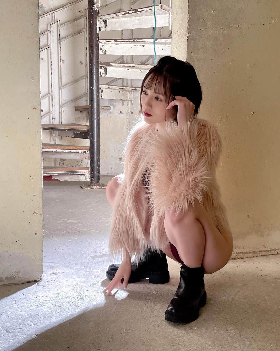 涼森れむのインスタグラム：「. 今日でデビューして4年が経ちました💐 . いつも応援してくださっている皆さん、 本当にありがとうございます🙇‍♂️♡ これからもマイペースに頑張って行くので 5年目宜しくお願いします❤️‍🔥 .」