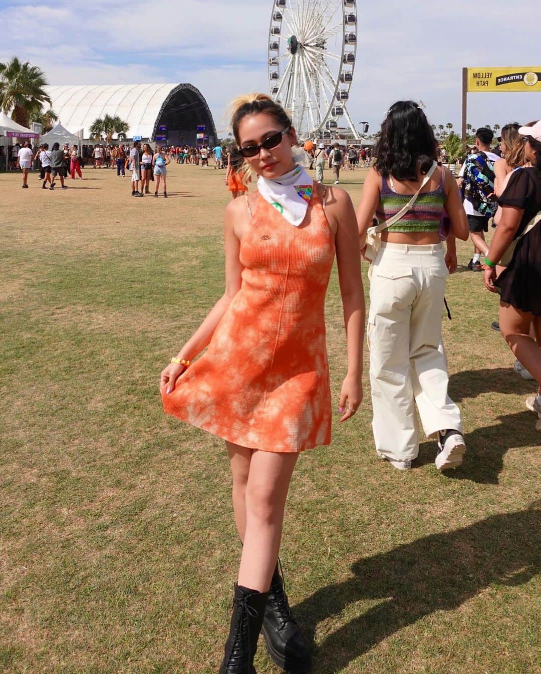 AMIのインスタグラム：「outfit @coachella」
