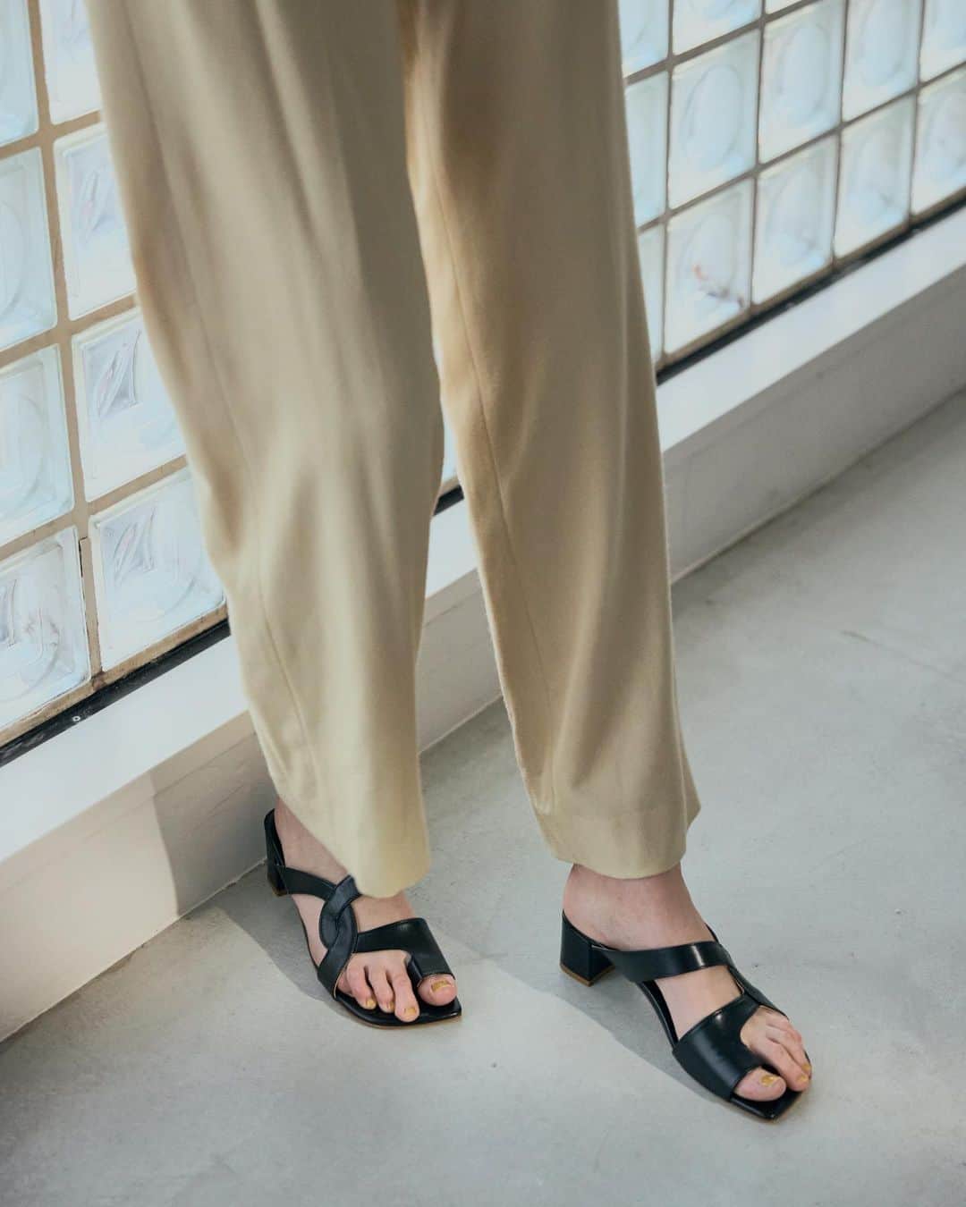 のインスタグラム：「FABIO RUSCONI 2023 SPRING&SUMMER COLLECTION  art.ZELDA1528  #fabiorusconi #ファビオルスコーニ #shoes #madeinitaly #23ss #sandal #black」