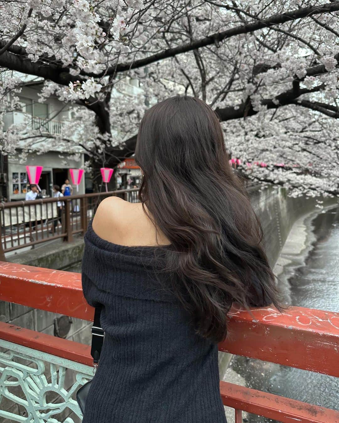 UESUGIRINAさんのインスタグラム写真 - (UESUGIRINAInstagram)「Sakura.🌸  桜ってほんと綺麗だよね💭‪‪‪‪❤︎‬‬ 仕事の合間に桜祭り行けてよかった🍡    #nakameguro #sakura #🇯🇵」4月19日 19時11分 - uerina__.t