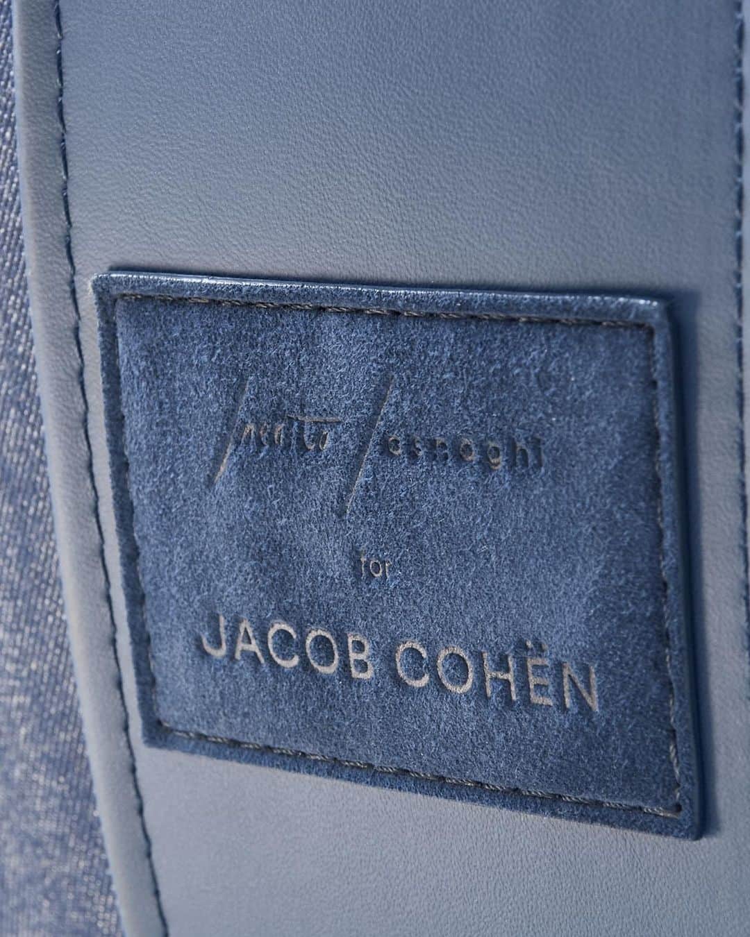 Jacob Cohenさんのインスタグラム写真 - (Jacob CohenInstagram)「When the love for denim is combined with the passion for details and the authentic Italian craftsmanship. Inedito/Asnaghi for Jacob Cohën – Secret Shapes Collection Milan Design Week – 17/26th April 2023  Jacob Cohën store, Via della Spiga 29  #IneditoAsnaghiforJacobCohën #SecretShapes  #JacobCohën」4月19日 19時26分 - jacobcohen_official
