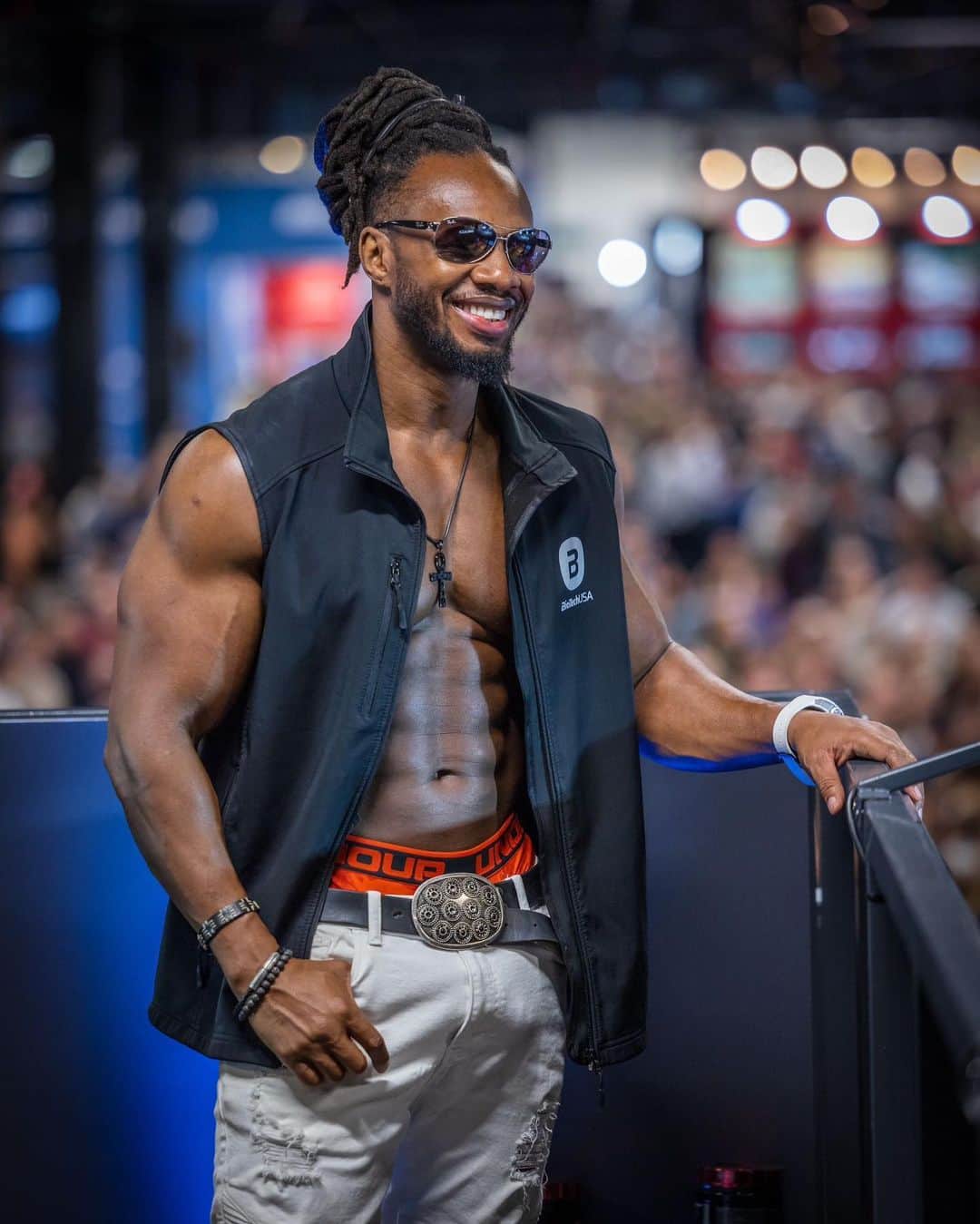 Ulissesworldさんのインスタグラム写真 - (UlissesworldInstagram)「Cologne you were incredible 💪🏾🇩🇪  Had an amazing time at FIBO this year, surrounded by like-minded individuals who share my passion for fitness and health 🙌🏾   I am grateful for the incredible team at @biotechusa and @fiboofficial who made this event possible, and for all OF YOU 🫵🏾the fans who came out to the meet & greet.  Without you, this expo wouldn't be possible 🙏🏾  Get ready for some exciting upcoming content, I’ve already teased some new equipment from the @watsongymequipment stand and I can't wait to share more exclusive content from the expo with you. Thanks again for an unforgettable weekend! 💪🏾🔥」4月19日 19時25分 - ulissesworld