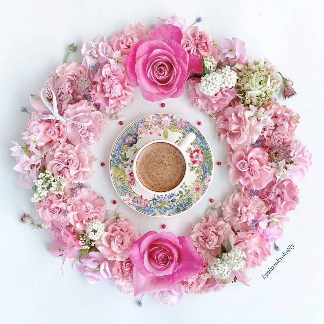 花の写真館のインスタグラム：「Photo by @kyoko29kyokolily. https://instagram.com/kyoko29kyokolily/ . Original Post[投稿いただいたURL] https://www.instagram.com/p/CpIJ6eQPVIg/ . 本アカウントは、 #私の花の写真 をつけてInstagramに投稿された皆さまの花の写真や、「花の写真館」Facebookページで投稿された花の写真を紹介します。 「花の写真館」Facebookページは、「 @floral.photograph 」のプロフィールにあるURLからご覧ください。 . ※各種法令、マナー、関係者の指示に従った撮影をお願いします。 *Please ensure that your photography adheres to all relevant laws, etiquette, and instructions issued by authorized persons. ※本アカウントは東京カメラ部がFacebook、Instagramのサービスを利用して運営しているもので、Meta社・Instagramとは一切関係ありません。 . #花の写真館 #floralphotograph #floralphoto #flower #flowers Follow: @floral.photograph」