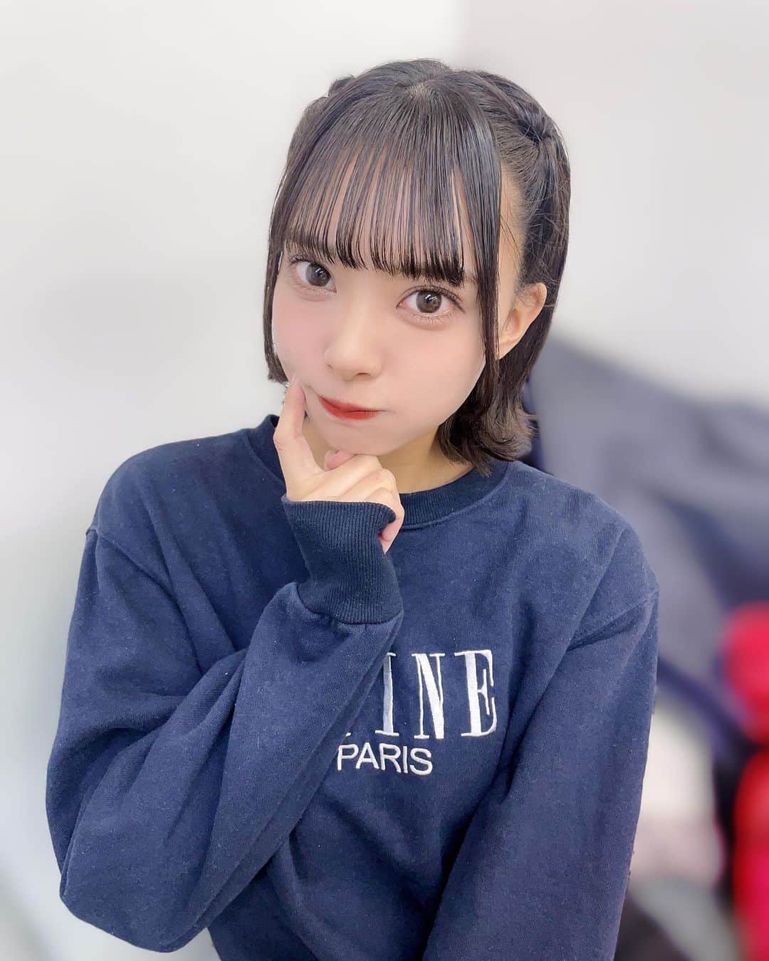 山田寿々のインスタグラム：「. ⁡ ⁡ ⁡ 今日のわたし ⁡ ⁡ ⁡ #アイドル #私服 #ootd #アイドル前髪 #ボブ #ボブヘアアレンジ」