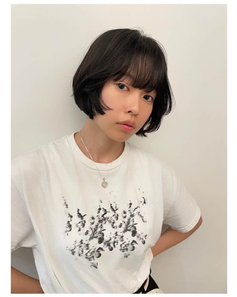 東咲月のインスタグラム：「🌸💐🌷20代最後の歳を昨日からスタートさせました これから先、叶えたいことがたくさんあります いつもありがとうございます これからも宜しくお願いします😊  ✂︎まりあちゃん @mariakaneko_」