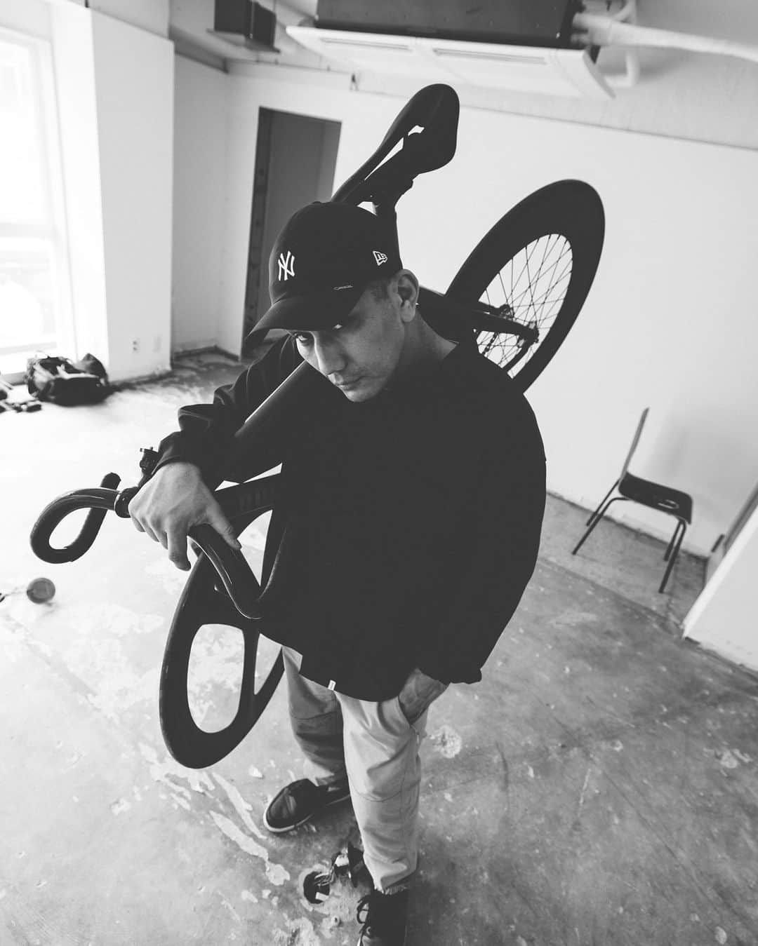 AKLOさんのインスタグラム写真 - (AKLOInstagram)「📷　@yuma1983  🚲🧢🙏🔥 Yuma Studio 工事中」4月19日 19時44分 - aklovision